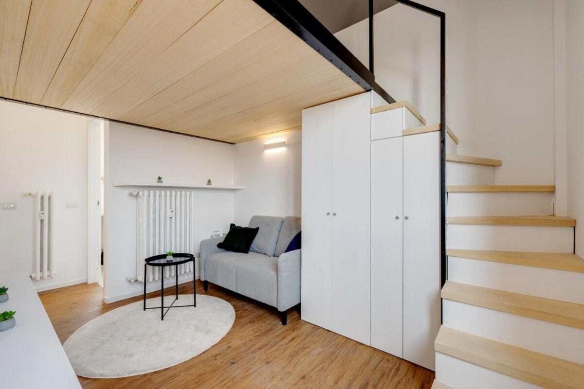 Homeby, Cozy Penthouse Apartment Milão Exterior foto